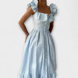 Haljina s Nabranim Detaljima