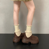 Antonija - Debela platforma i minimalistički dizajn za elegantnu zimu