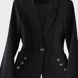 Sako u zavodljivoj liniji