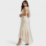 Duga Haljina s Elegantnim i Rafiniranim Korsetom