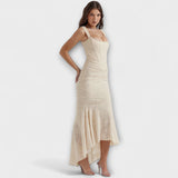 Duga Haljina s Elegantnim i Rafiniranim Korsetom